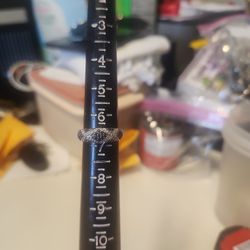 anillo oro blanco 10k con diamantes negros y blancos