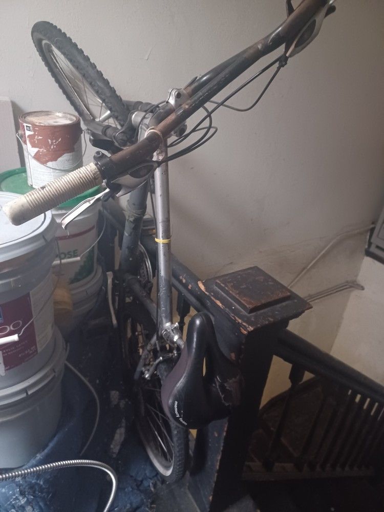 18 Speed 26 Inch Mountain Bike