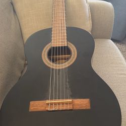 Lucero Modelo LC100BK