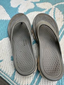 Women’s sandals size 5/6