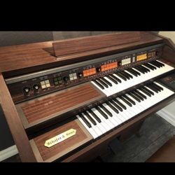1987 Schafer and Sons Organ. Original owner.