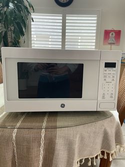 GE 1.6 cu ft Microwave