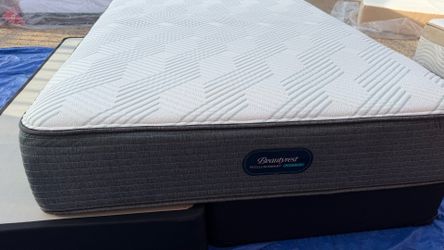🔥🔥BEAUTYREST HYBRID QUEEN SIZE MATTRESS 🔥🔥