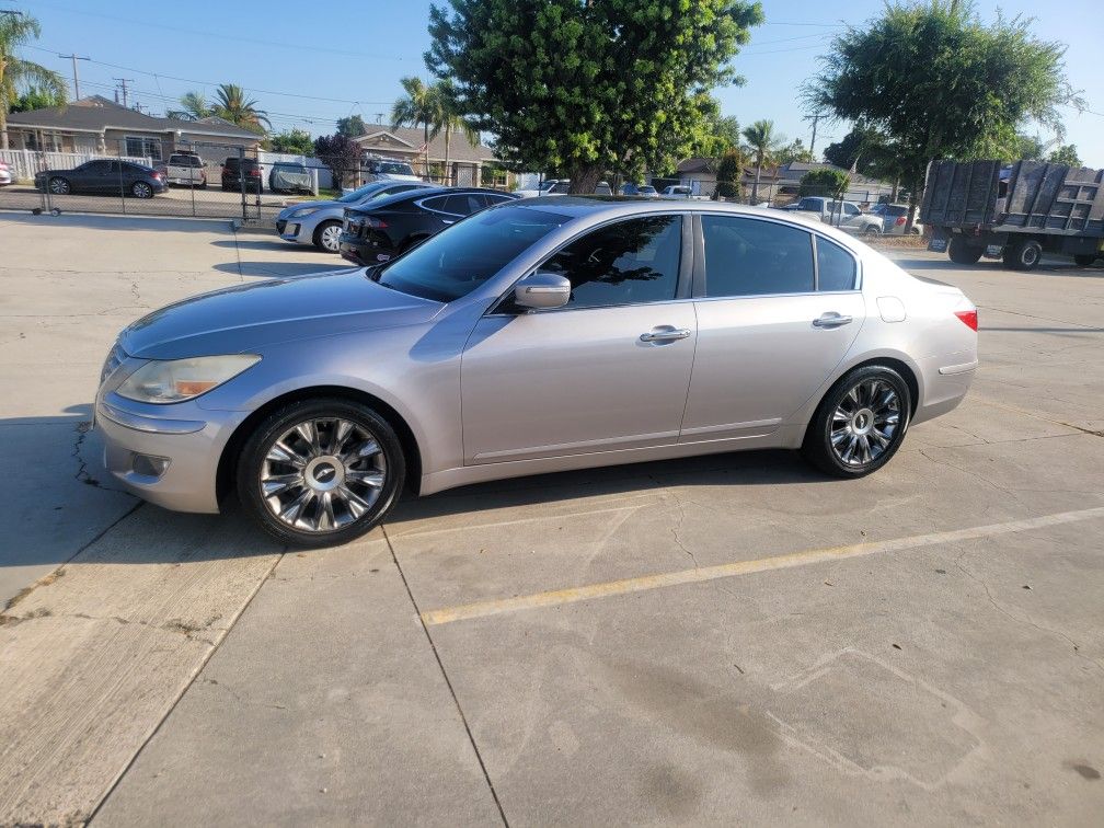 2010 Hyundai Genesis