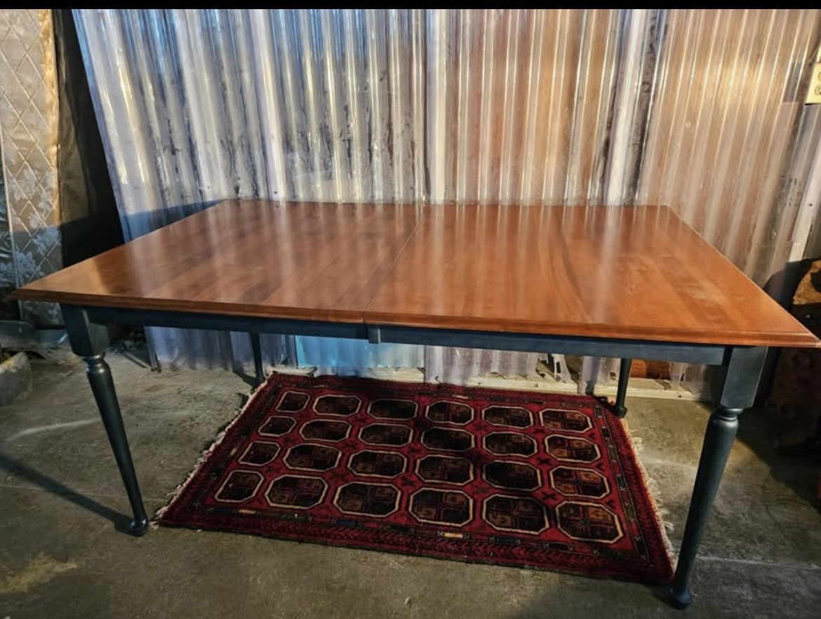 Shaker Style Solid Maple Kitchen Table with (4) Matching Chairs