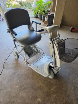 Tzora scooter