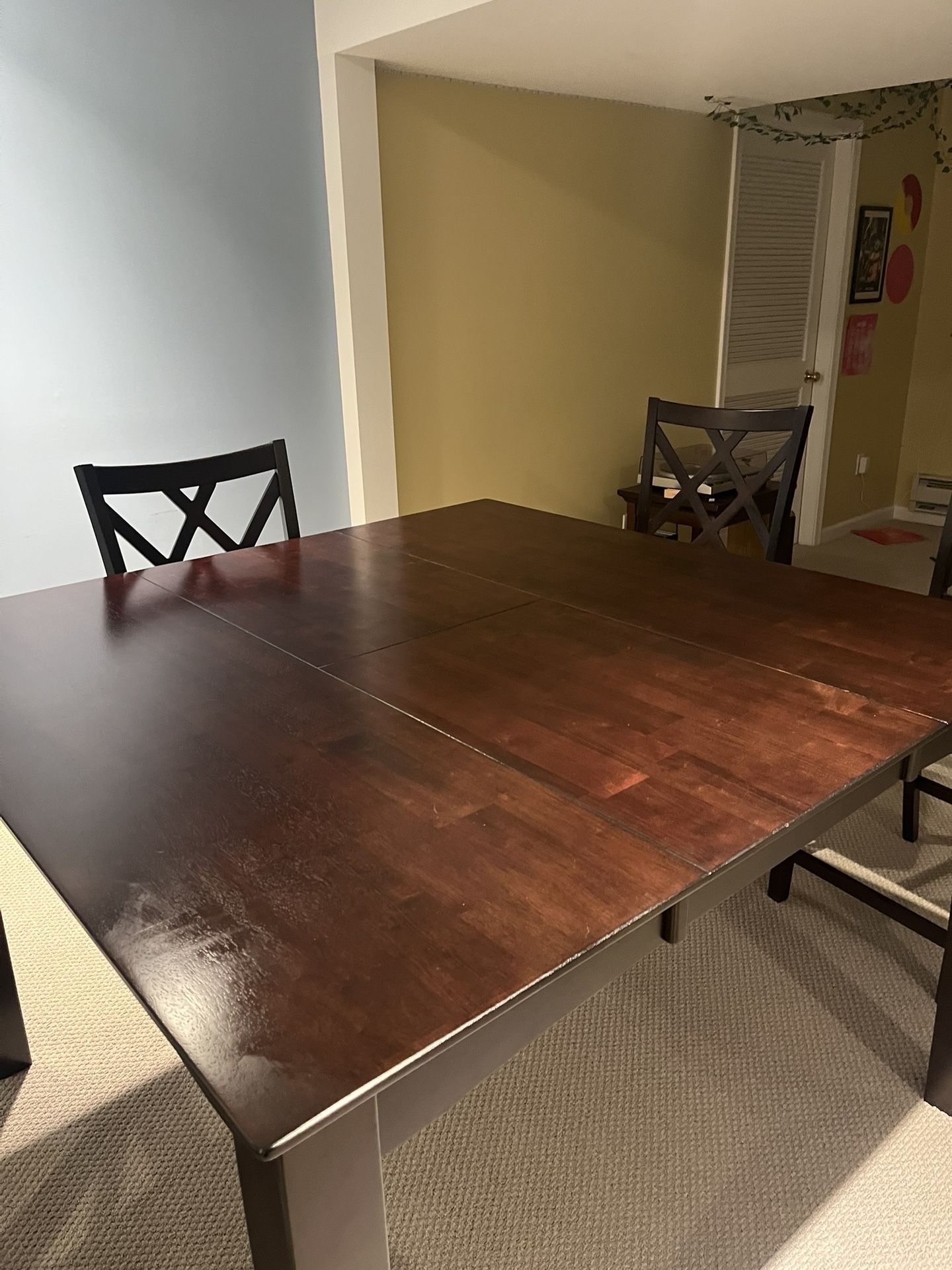 Pub Table w 6 Stools