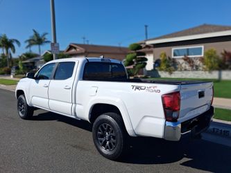 2021 tacoma trd off road titulo limpio 52k millas