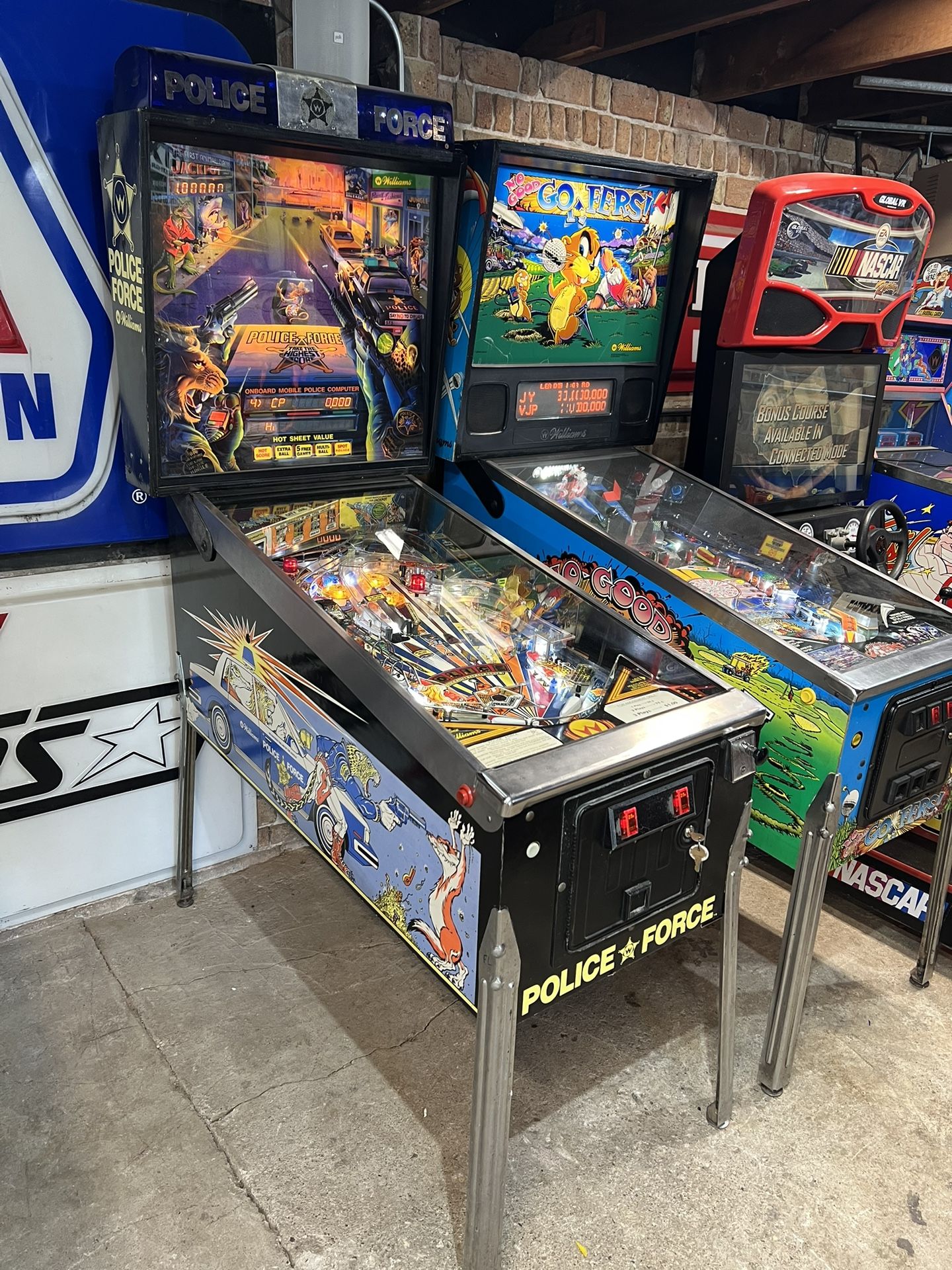 Police Force Pinball Machine