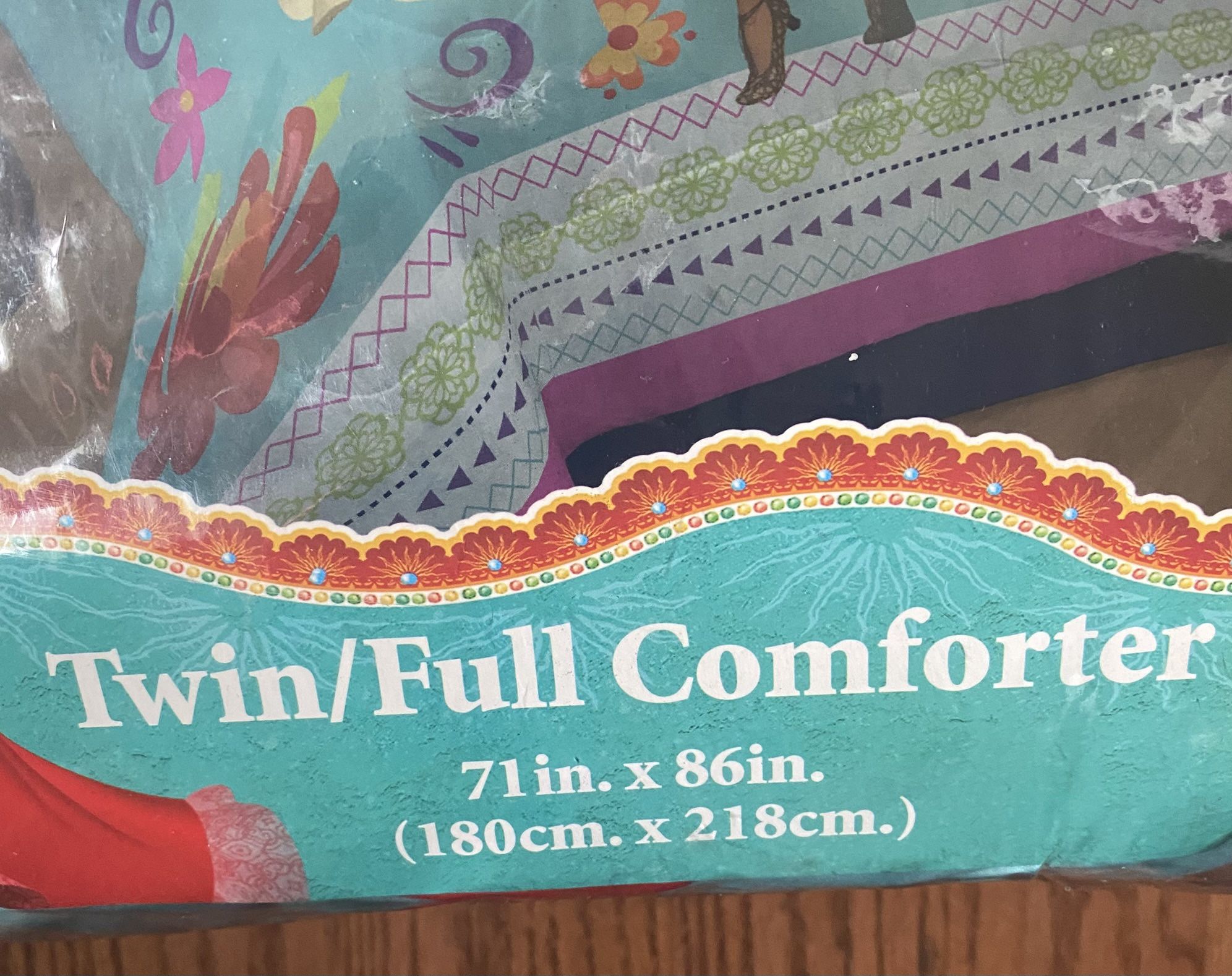 Twin / Full Comforter - Elena of Avalor  