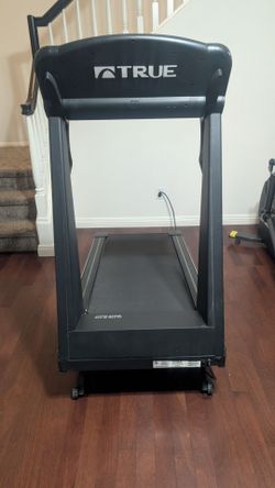 TRUE Fitness 540 S.O.F.T. Select Treadmill in Excellent Working Condition