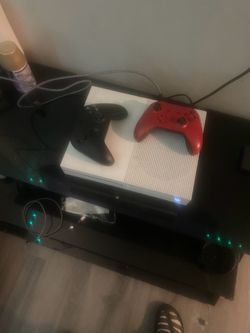 Xbox One S with or without controller