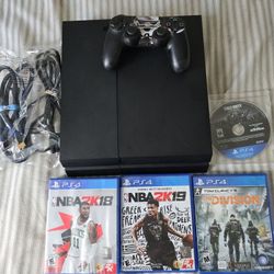 Sony Playstation 4 500 GB With Games