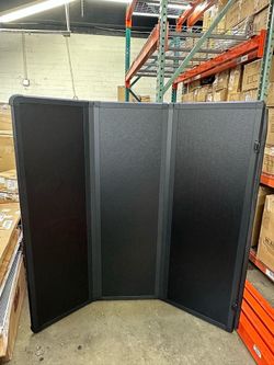 2016 to 2026 Toyota Tacoma 5ft Bed Size Chipped Trifold Hardtop Cover tapa dura