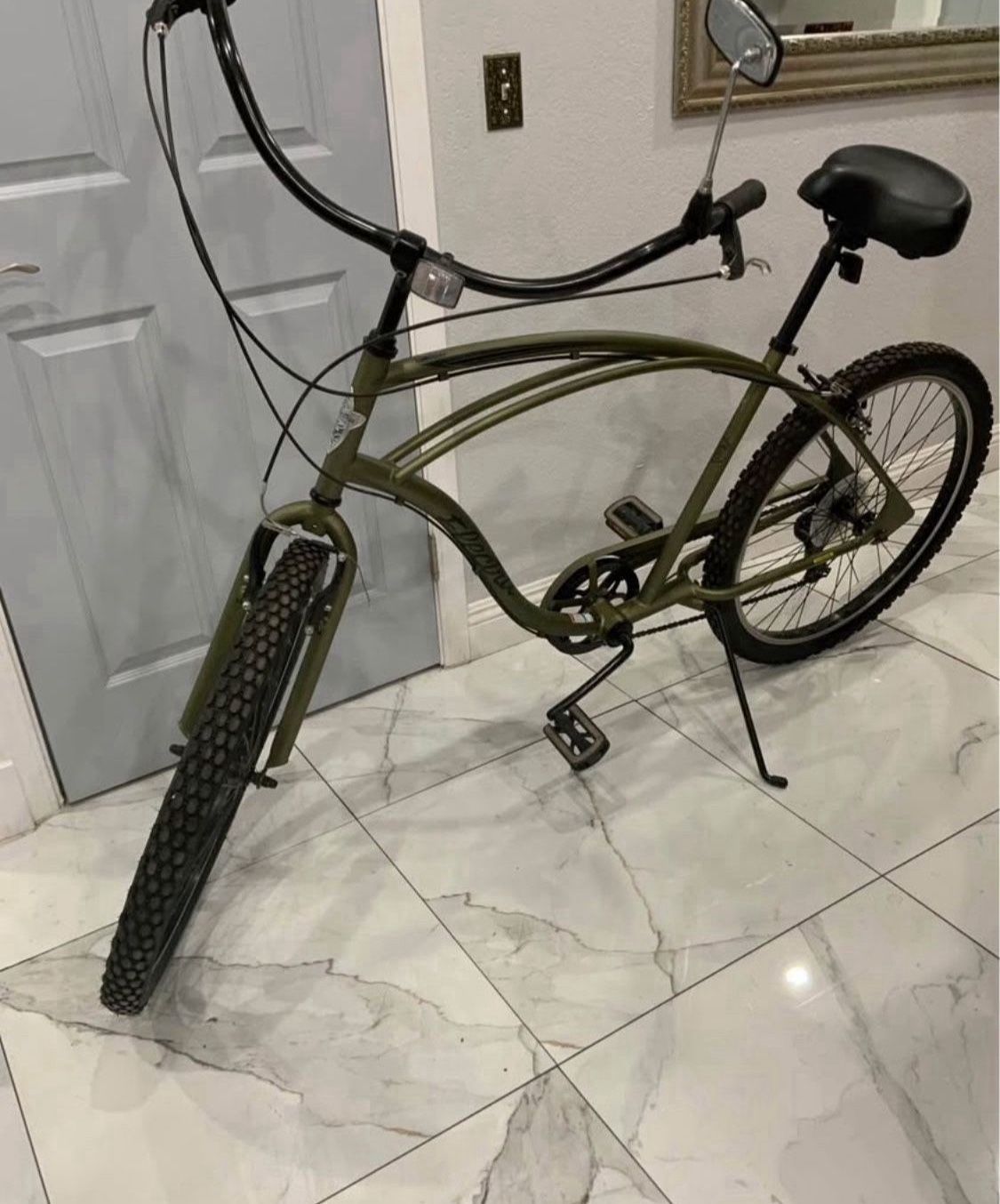 Great Electra Bike 7 Speeds -Thru Wheel!! Like New