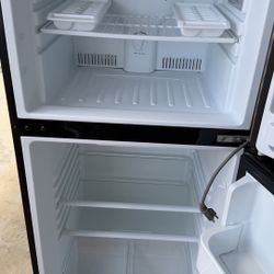 Medium Refrigerator 