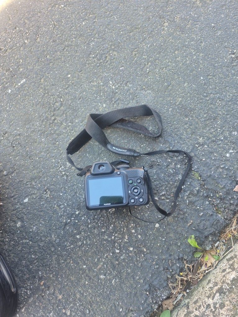 Fugifilm Finepix S2100hd