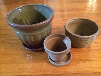 3 Nice Plant Pots Green & Brown