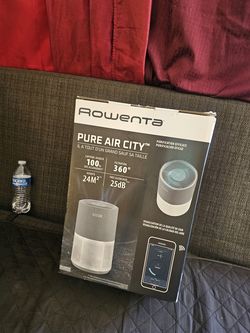 El dispositivo de la imagen es el purificador de aire Rowenta Pure Air City.