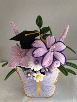 She’s really to fly 2026 graduation bouquet