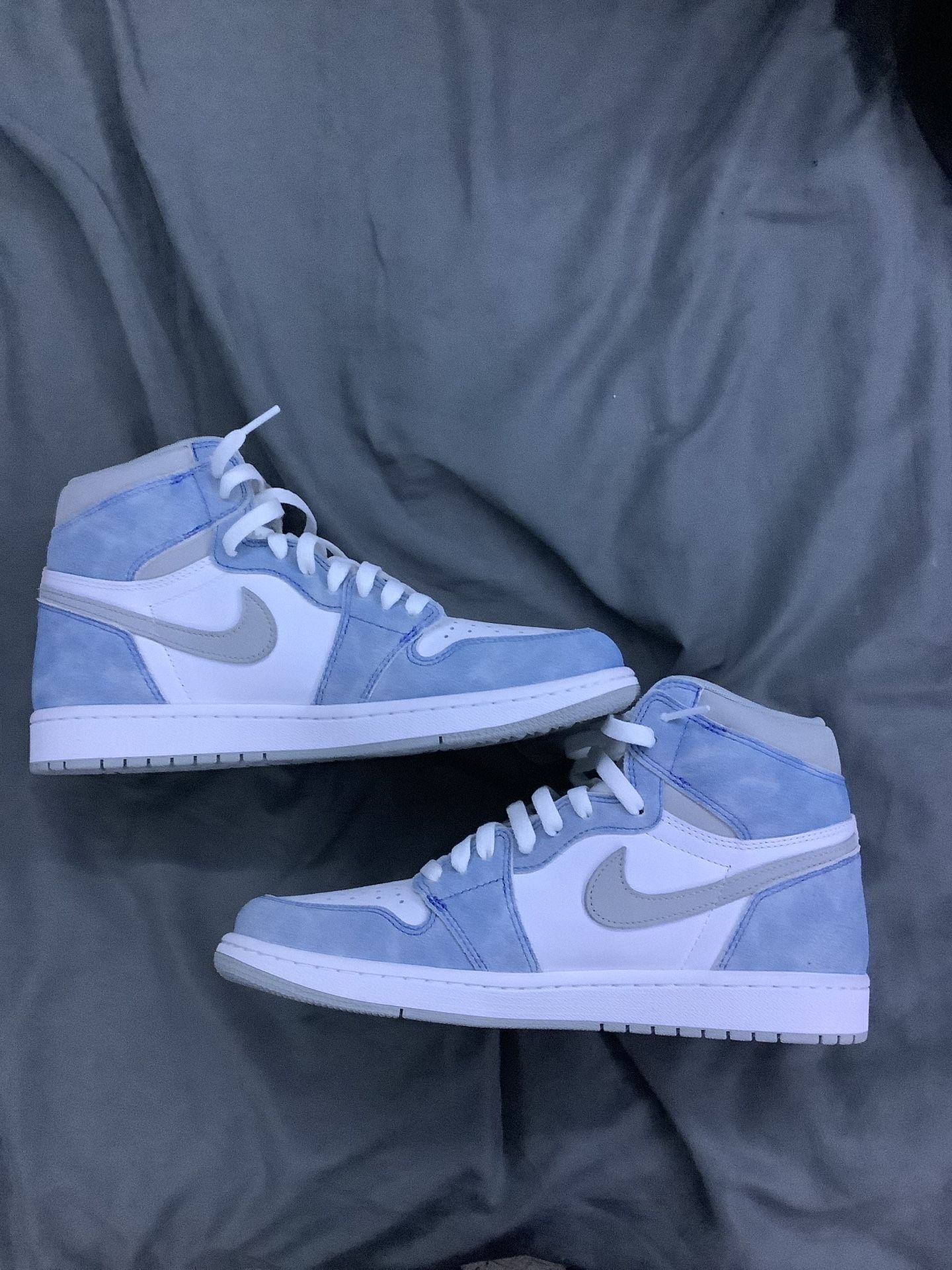 Nike Jordan 1 Hyper Royal