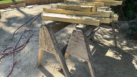 Pair of heavy duty 4 ft sawhorses