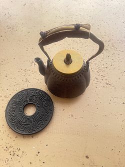 Japanese Kansai Ironware Cast Iron Teapot with Brass Lid & Iron Trivet