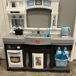 Step2 Kids Kitchen Play Set With Accessories 