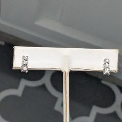 14k WG Diamond Graduated JourneyEarrings