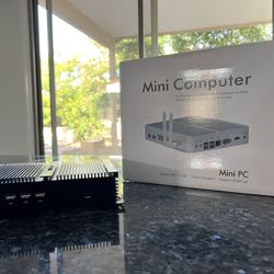 Mini Fanless Computer 