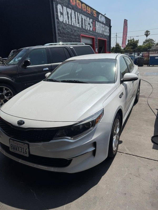 2017 KIA Optima