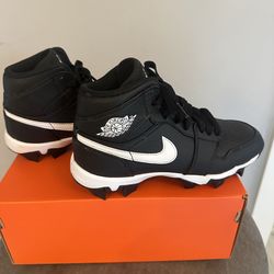 Nike baseball cleats