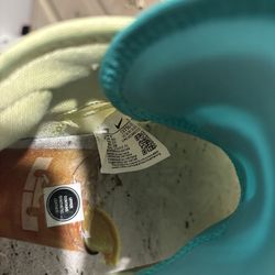 LeBron XVIII low M 7 W8.5