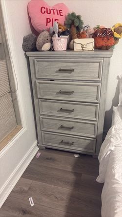 5-Drawer Tall Dresser Chest Gray Wood