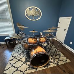 5 piece Drum Set. Pearl Masters series. Maple Shells
