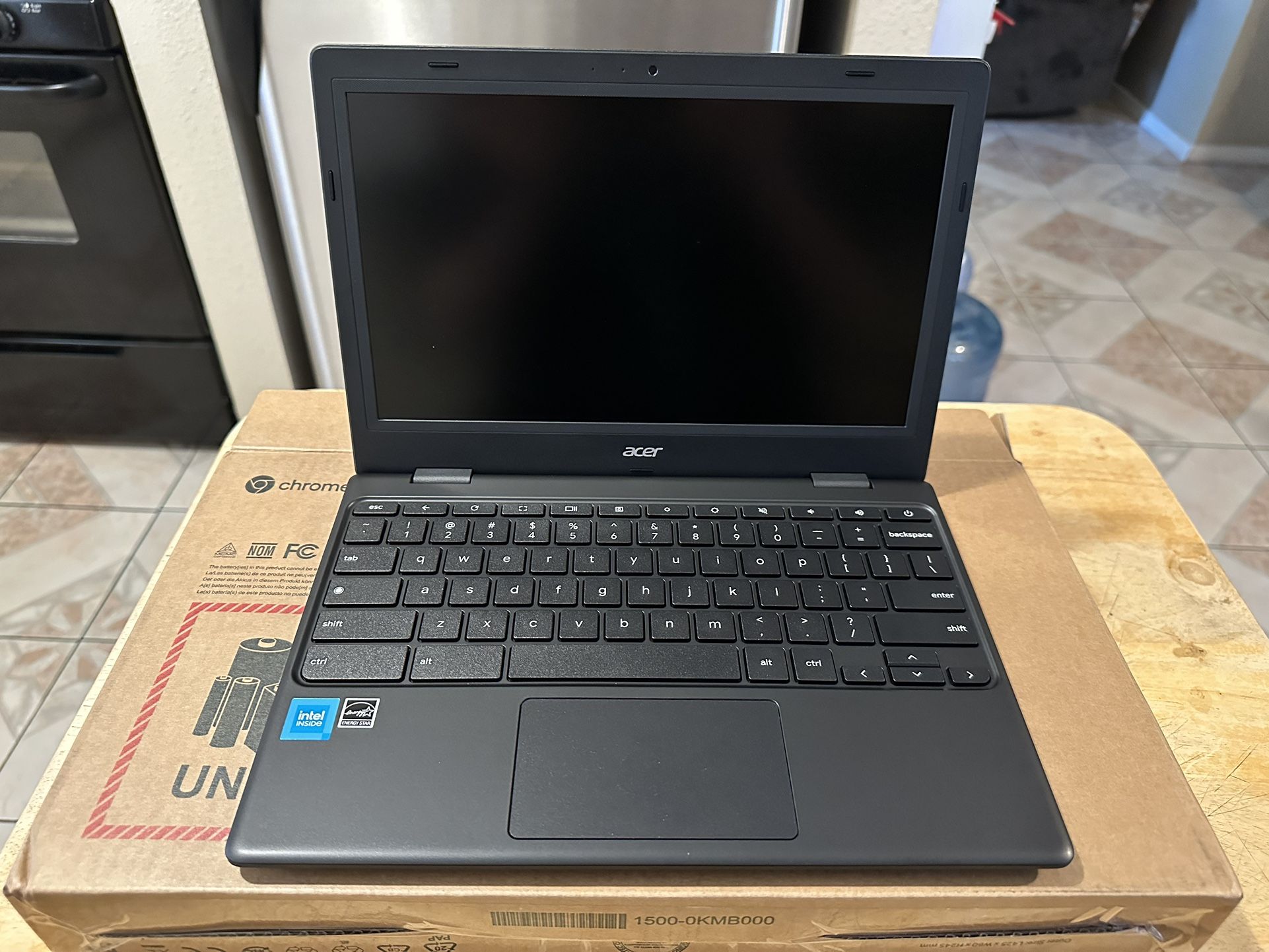 WORKING LAPTOP