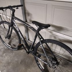 Hybrid Road Bike! 24 Speed Vilano Diverge 3.0!