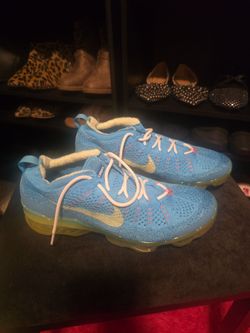 LIKE NEW MEN'S NIKE VAPORMAX SIZE 11