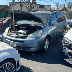 2005 Toyota Sienna XLE Light Blue 