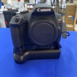 Canon Rebel T7 W/ Battery Grip 