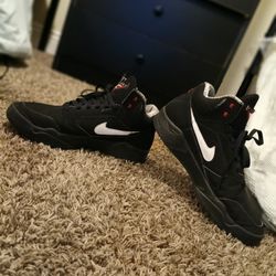 Nike Air Flight Lite Mid shoes in the Black/White/Varsity Red colorway