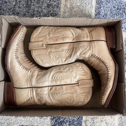 Size 7.5 Tan Boots