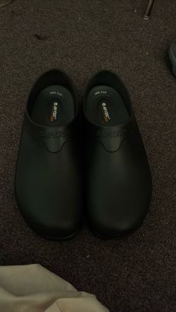 HiTec Slip resistant shoes