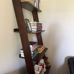 Simple slanting Book Shelf 