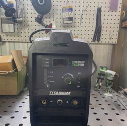 Titanium tig 200  welding machine