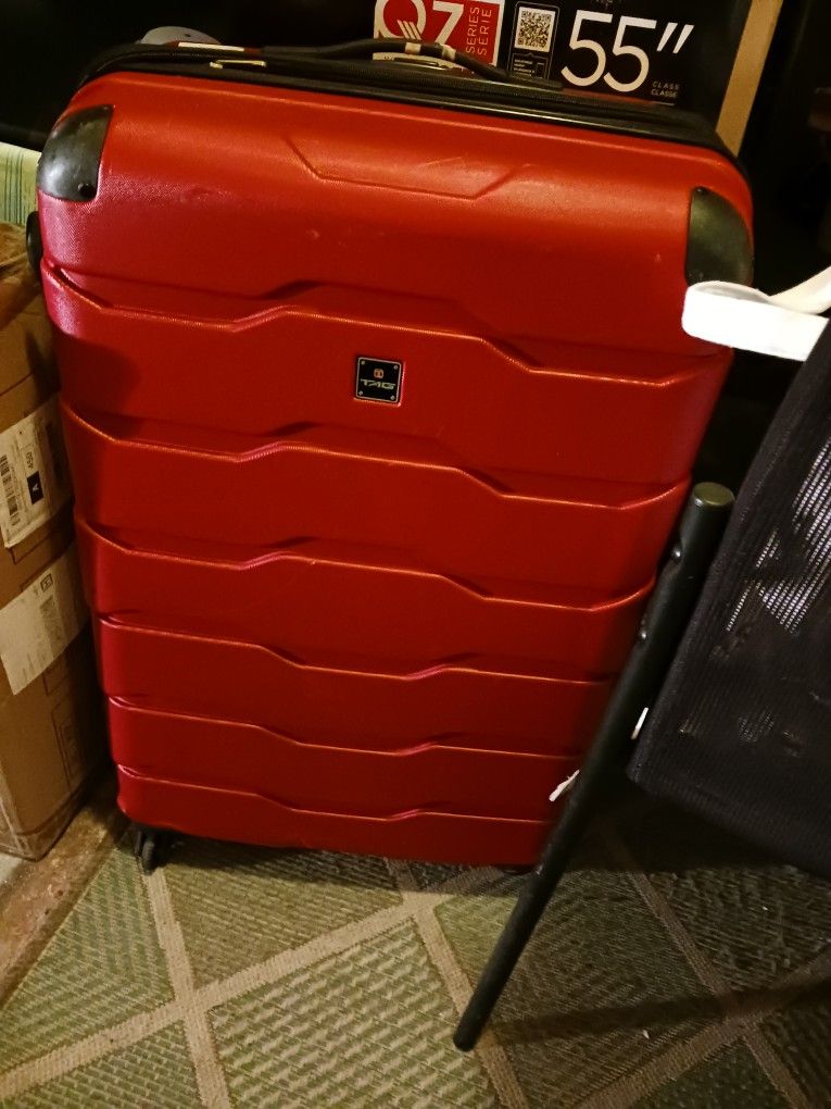 I. GOT LOTS LOTS REAL NICE 4 WHEELS HI END NAME BRANDS LUGGAGES I HAVE MORE THAT NOT POSTED COME AN SEE 14 EACH FIRM FINAL PRICES TOO