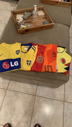5 Soccer ⚽️ Futbol Jerseys.  