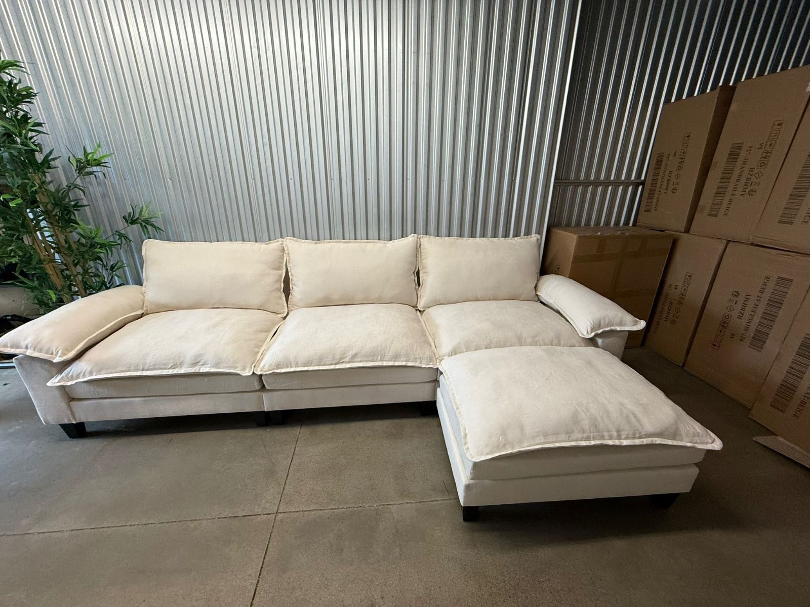 BRAND NEW IN BOX 📦 Sectional Couch