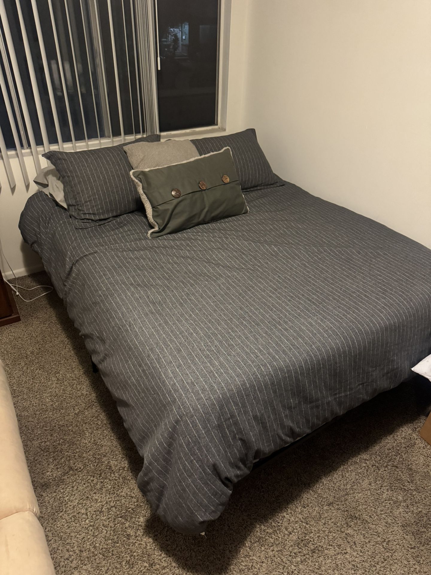 Queen Sized Euro Top Mattress Plus Queen Metal Base Frame