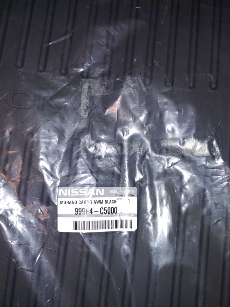 Rubber cargo mat for late model Muranos